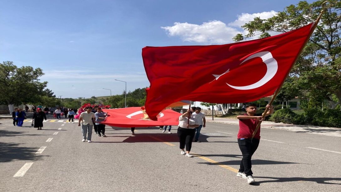 19 MAYIS ATATÜRK'Ü ANMA GENÇLİK VE SPOR BAYRAMI İLÇEMİZDE COŞKUYLA KUTLANDI.