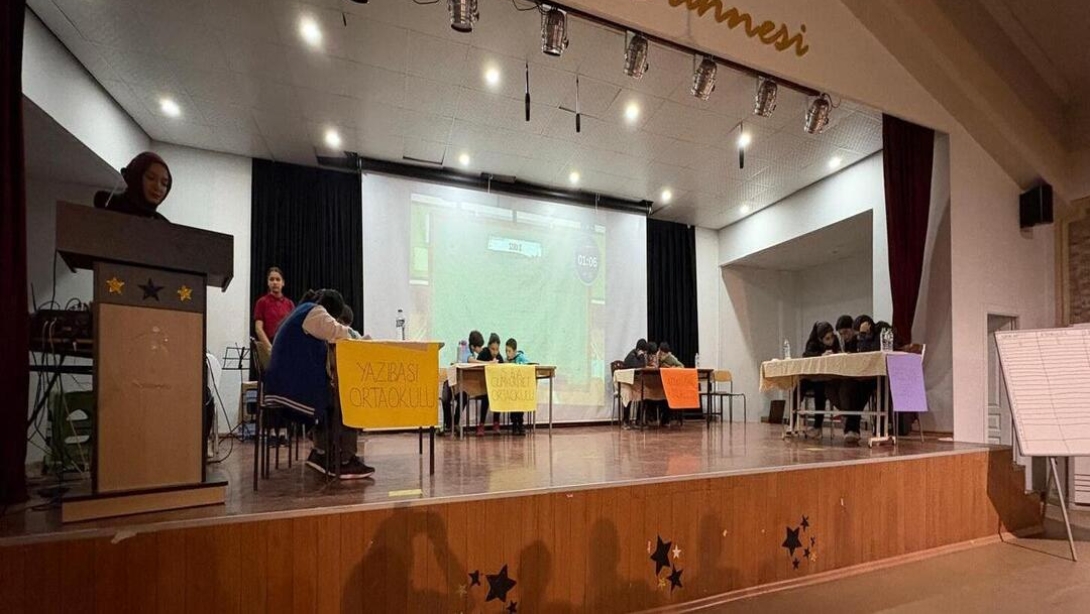 Ortaokullar Arası Bilgi Yarışması Düzenlendi